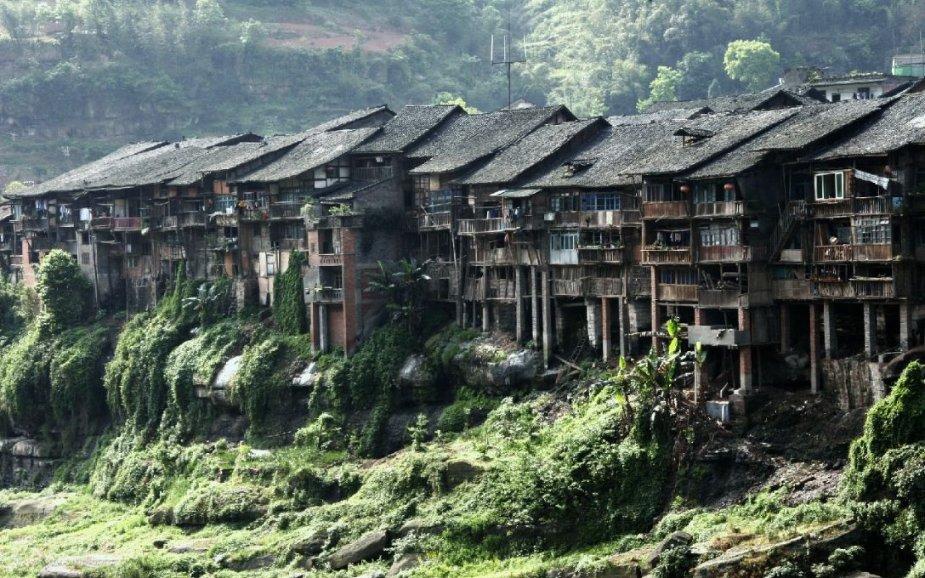 男子带怀孕9月妻子爬山遭亲妈语音“轰炸”，东莞观音山：不建议登顶